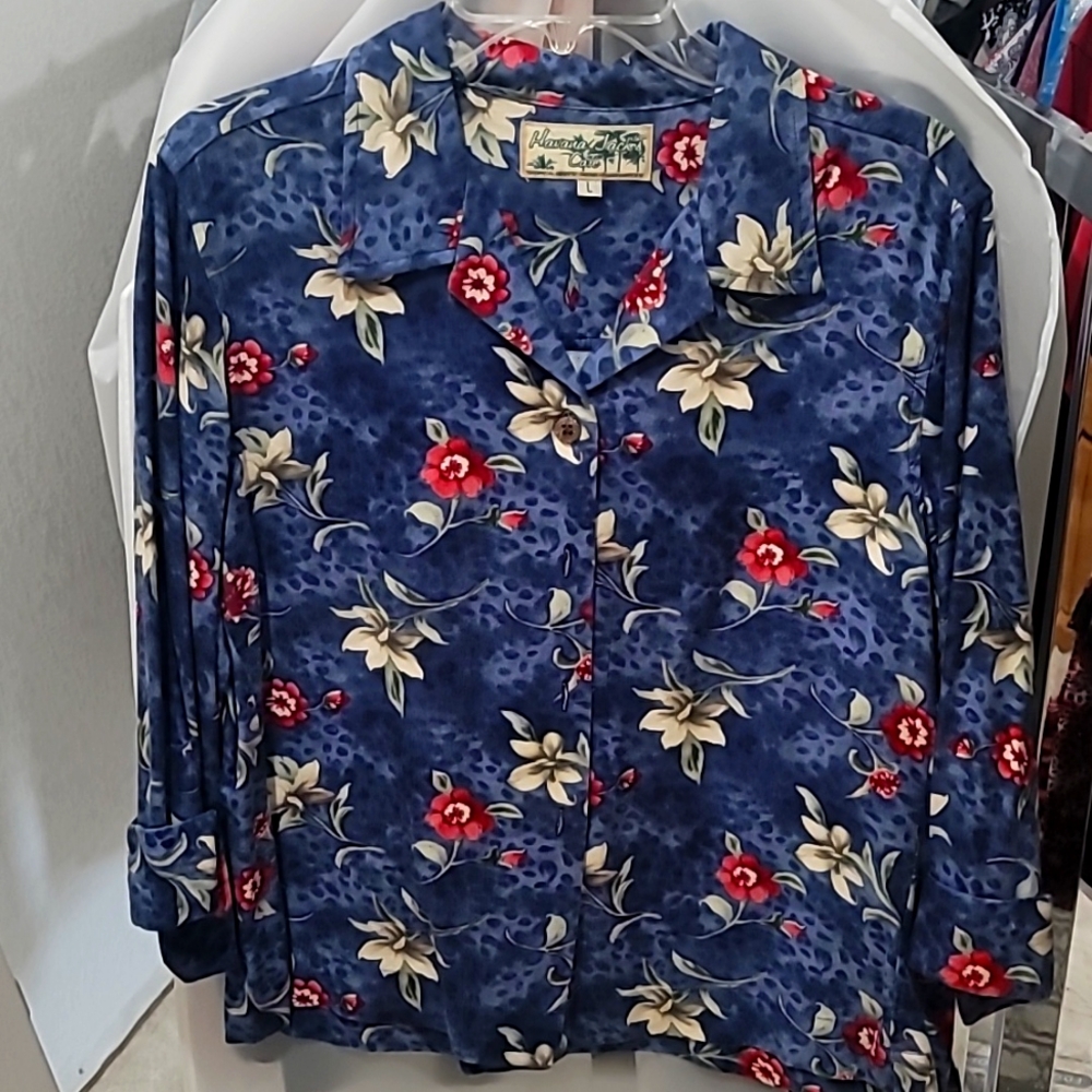 Havana Jack's Cafe, Rayon 3/4 sleeve blouse. Size Large.